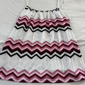 BOUTIQUE Chevron White Red Maroon Scoop Neck Women's Blouse Work Small Tank Top